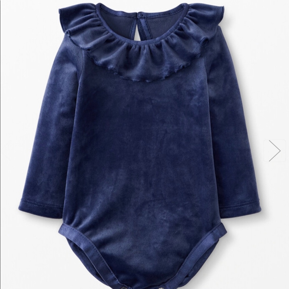📌Hanna Andersson • Ruffle Velour • Bodysuit